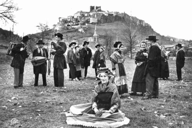 Saint-Flour Fauboug Groupe folklorique au fauboug