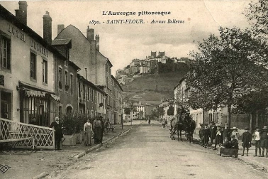 Saint-Flour Fauboug Avenue de Bellevue Enfants et attelage face a l hotel delorme