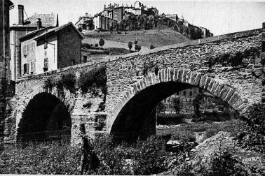 Saint-Flour Fauboug Le pont vieux ville basse