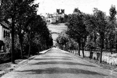 Saint-Flour Fauboug Entree de la ville basse