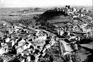 Saint-Flour Fauboug Une vue d ensemble de la ville basse et haute