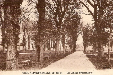 Saint Flour ville haute - Les allees pomenade
