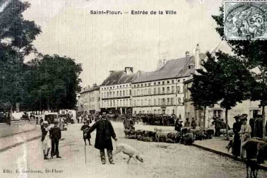 Saint-Flour ville haute - Entree de la ville haute