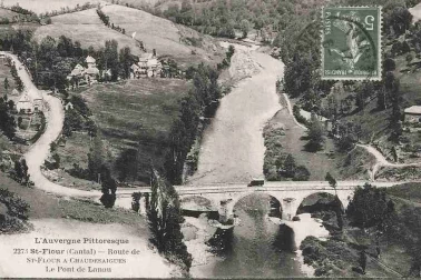 Saint-Flour Route de St Flour a Chaudesaigues le pont de Lanau