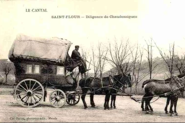 Saint-Flour Diligence de Chaudesaigues en 1902