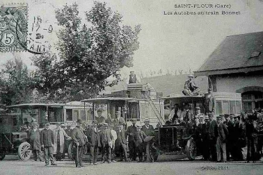 Saint-Flour Les autobus au train Bonnet