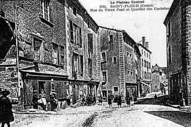 Saint-Flour ville basse Rue du vieux pont et quartier des cordeliers