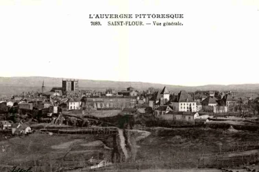 Saint-Flour ville haute - Vue generale