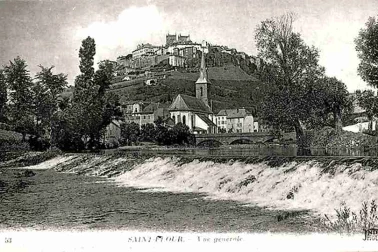 Saint-Flour ville basse Vue generale et le Lander