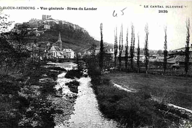 Saint-Flour ville basse Vue generale Rives du Lander
