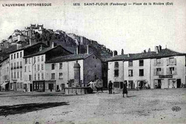 Saint-Flour ville basse Place de la Riviere cote Est