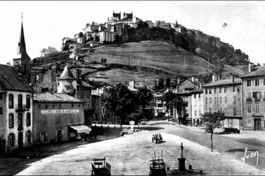 Saint-Flour ville basse La place autrefois