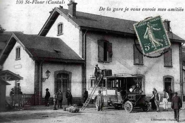 Saint-Flour ville basse De la gare je vous envoie mes amities La gare en 1907