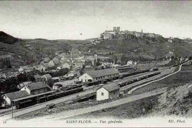 Saint-Flour ville basse Vue generale sur la gare