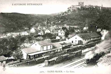 Saint-Flour ville basse La gare Locomotive a vapeur