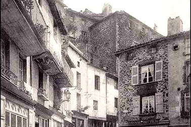 Saint-Flour Rue des Planchettes L Auvergn
