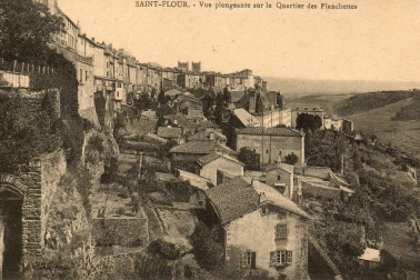 Saint-Flour Vue plongeante sur le quartier des Planchettes