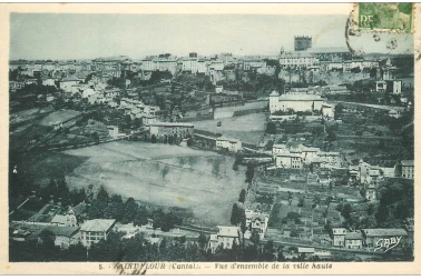 Saint-Flour Vue d ensemble de la ville haute en 1947