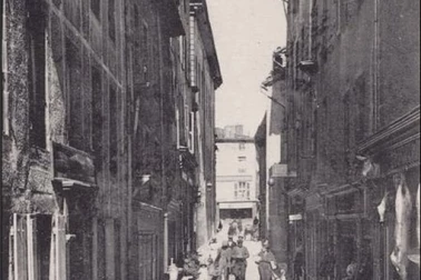 Saint-Flour ville haute - Rue des Lacs
