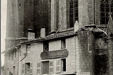Saint-Flour ville haute - Place du Marche au Ble