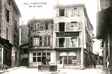 Saint-Flour ville haute - Rue des Tuiles