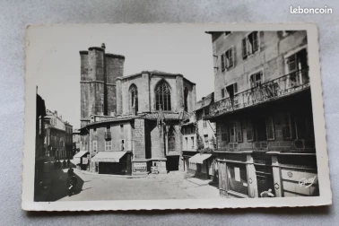 Saint-Flour ville haute - La Halle aux Bles en ville