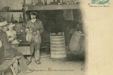 Interieur d un buron Auvergna