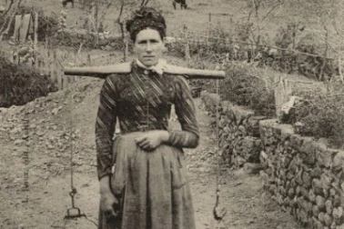 Porteuse de lait des environs de Murat