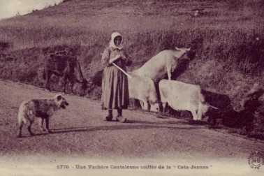 Une vachere cantaloune coiffe de la Cata-Jeanne