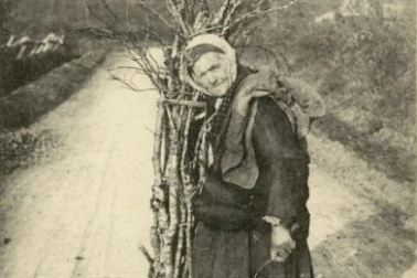 Pauvre vieille le Cantal pittoresque