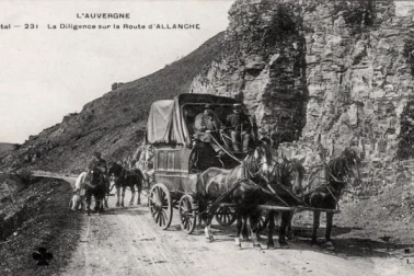 La diligence sur la route d Allanche