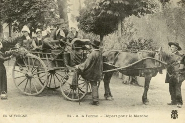 A la ferme depart pour le marche