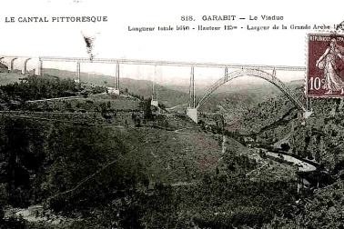 Le Viaduc de Garabit longeur total 564 m hauteur 125m largeur de la grande arche 165m