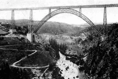 Le Viaduc de Garabit en 1933