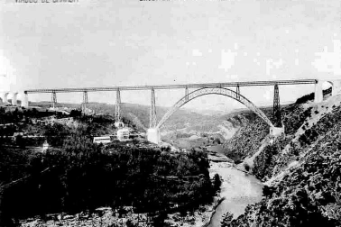 Le Viaduc de Garabit 1884 et 1888 ensemble vu de l amont