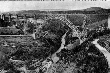 Le Viaduc de Garabit et la vallee