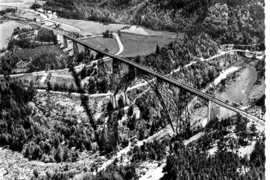 Le Viaduc de Garabit vue aerienne