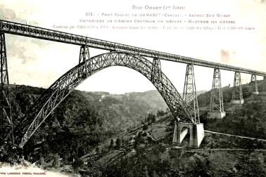 Le Viaduc de Garabit Sud Ouest Pont viaduc sur la Truyere