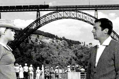 Viaduc de Garabit L enfer film d Henri Clouzot realise en 1964 avec Romy Schneider et Serge Reggiani au Viaduc