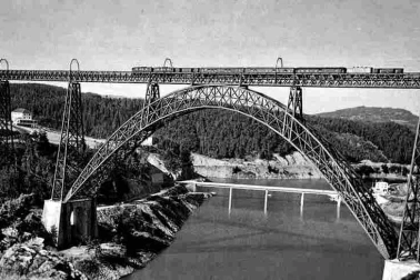 Viaduc de Garabit dans tous ses etats et les hotels