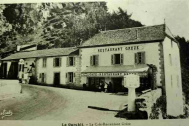 Viaduc de Garabit Le cafe restaurant Greze
