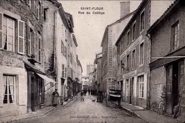 Saint-Flour ville haute Rue du College