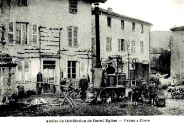 Atelier de distillation de Dore-l  Eglise