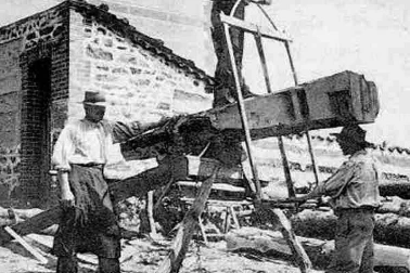 Les scieurs de long au travail