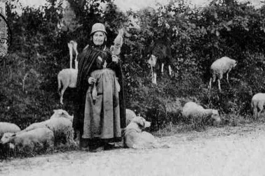 Bergere cantalienne en 1904
