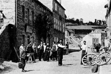 Dans le village le charron de prepare les roues