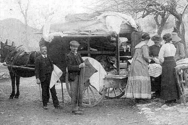 Marchand de toile et colporteur du monde rural