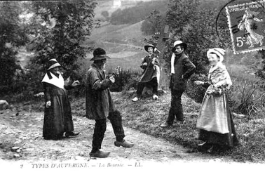 Le folklore Auvergnat Types d Auvergne La bourree