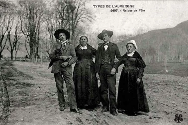 Retour de fete Types d Auvergne