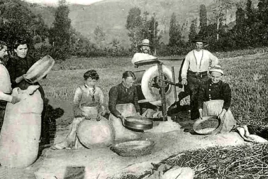 Cantal Aurillac a la moison les vanneurs en 1911 vieux metiers paysans et cultivateurs